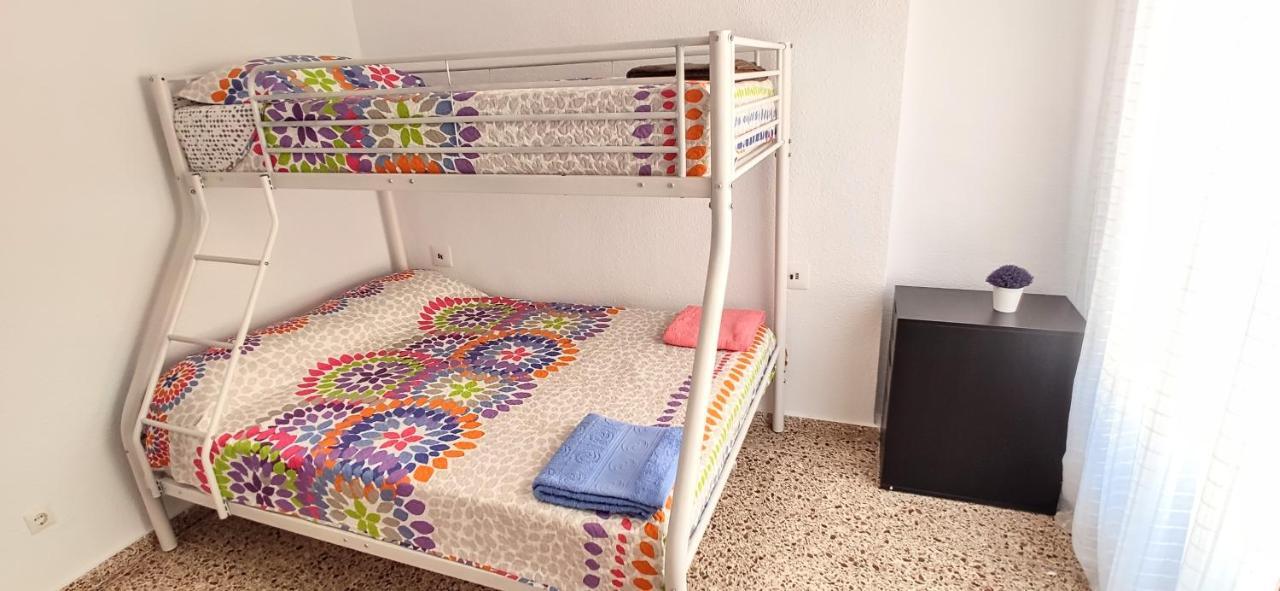 Nice Apartment Near The Port Of Санта Пола Екстериор снимка